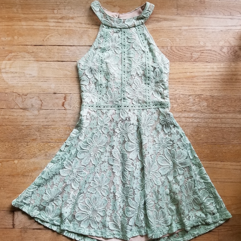 Light Green Embroidered Dress Size Small